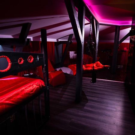 Red Palace Apartament Bdsm Bydhošť Exteriér fotografie
