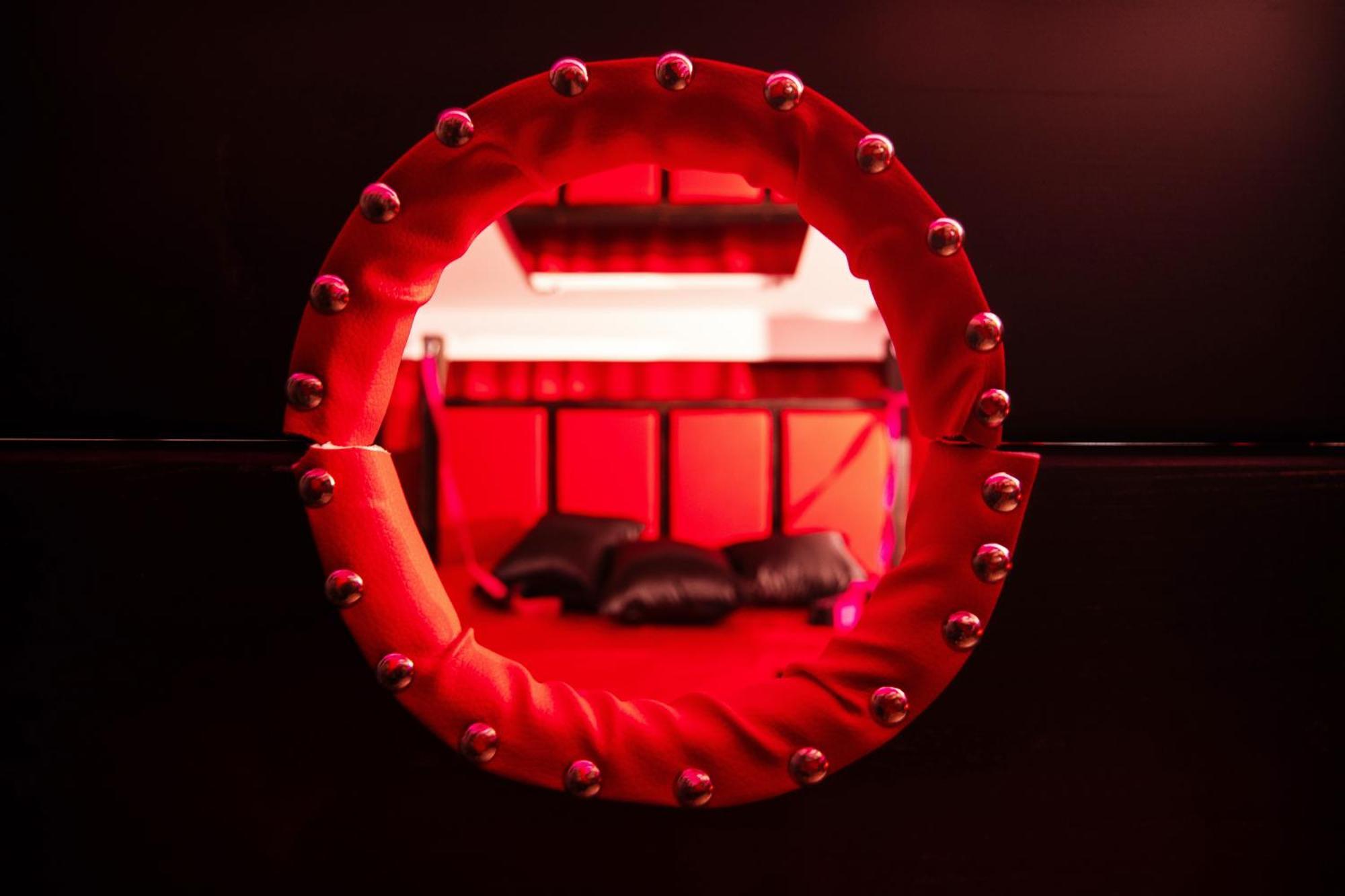 Red Palace Apartament Bdsm Bydhošť Exteriér fotografie