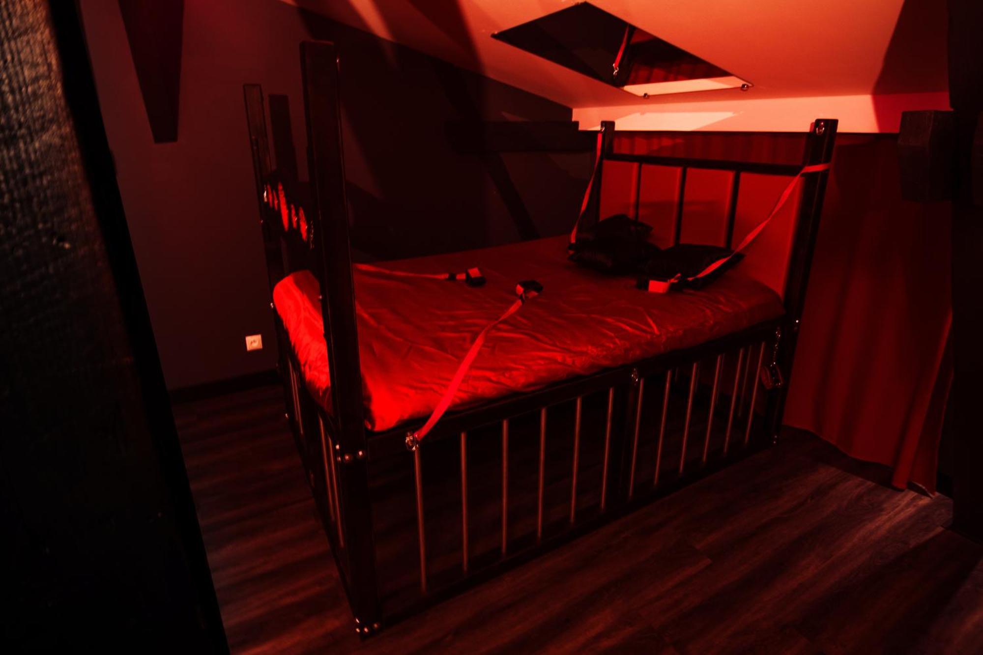Red Palace Apartament Bdsm Bydhošť Exteriér fotografie